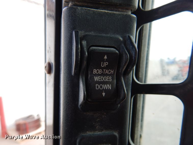 image for item DN5381 2014 Bobcat S450  skid steer loader