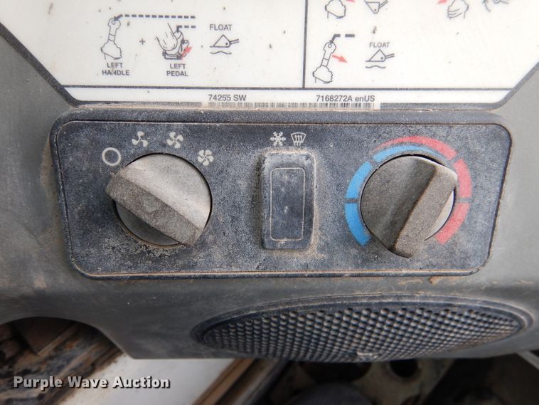 image for item DN5381 2014 Bobcat S450  skid steer loader