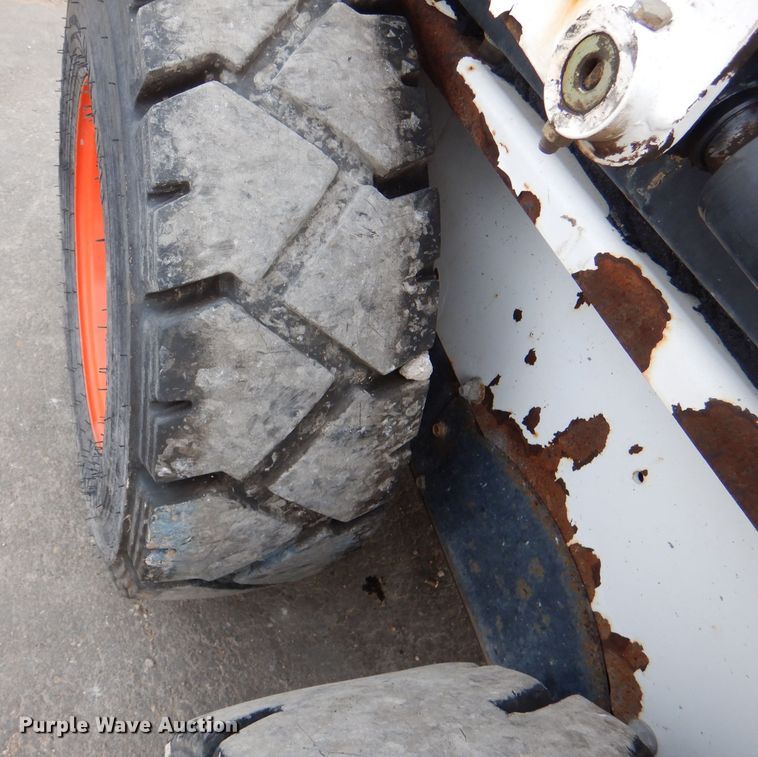 image for item DN5381 2014 Bobcat S450  skid steer loader