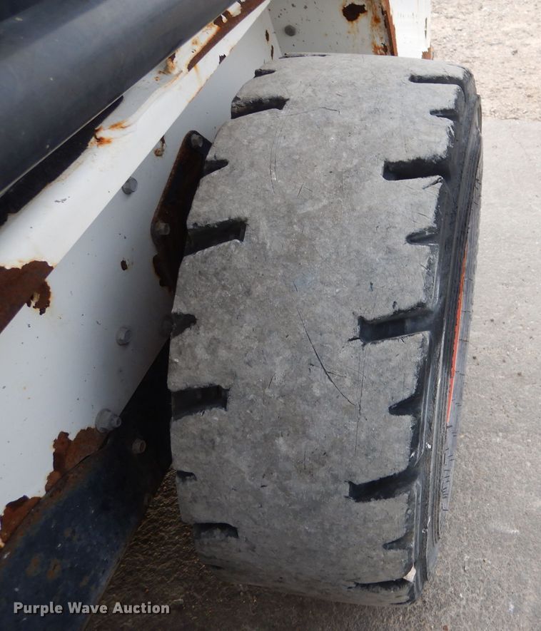 image for item DN5381 2014 Bobcat S450  skid steer loader