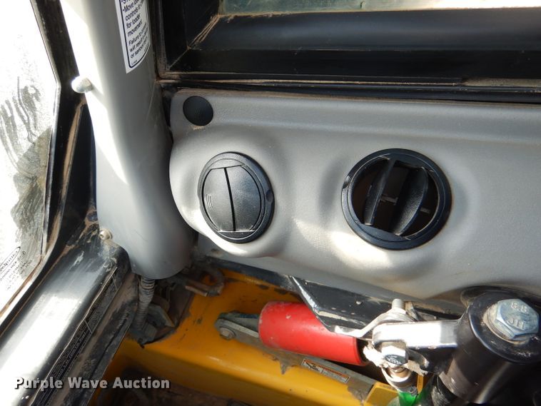 image for item DN5384 2018 New Holland C245  tracked skid steer loader