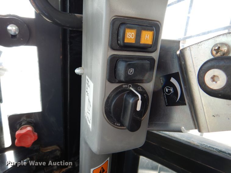 image for item DN5384 2018 New Holland C245  tracked skid steer loader