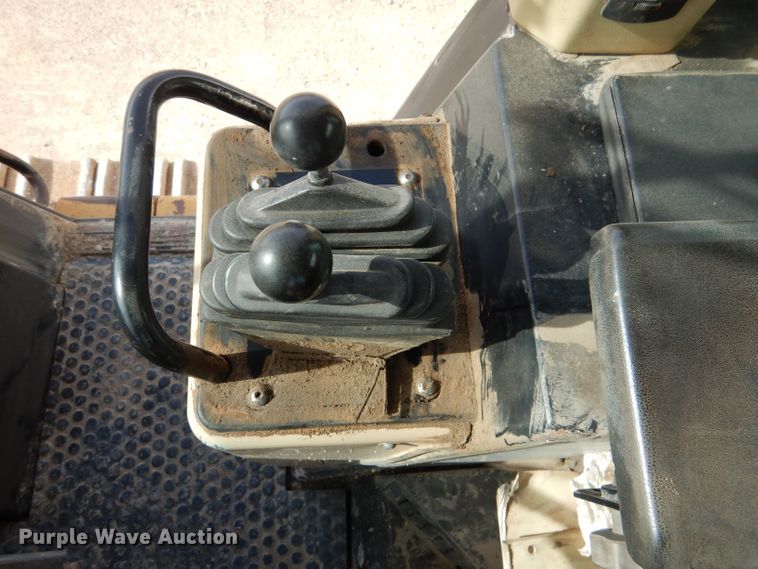 image for item DN5385 2004 Caterpillar 973C  track loader