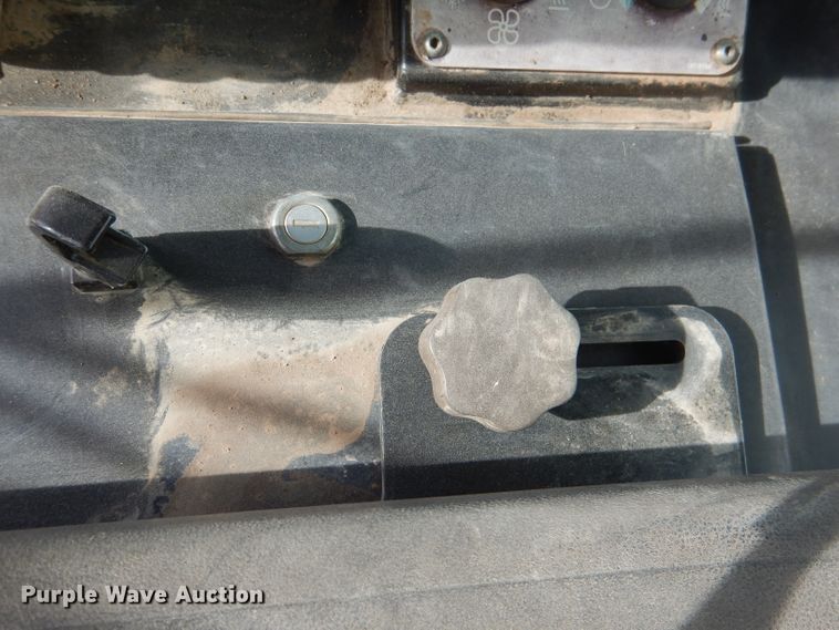 image for item DN5385 2004 Caterpillar 973C  track loader