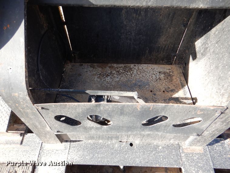 image for item DN5403 1999 XL Specialized X-L 70HDG  lowboy equipment trailer