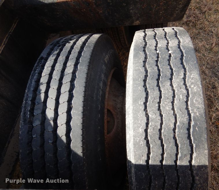 image for item DN5403 1999 XL Specialized X-L 70HDG  lowboy equipment trailer