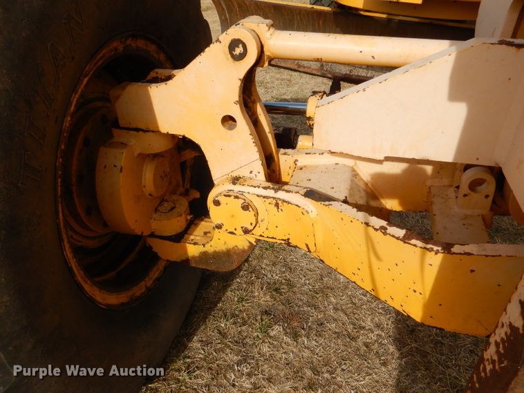 image for item DN5404 Champion 720A  VHP motor grader