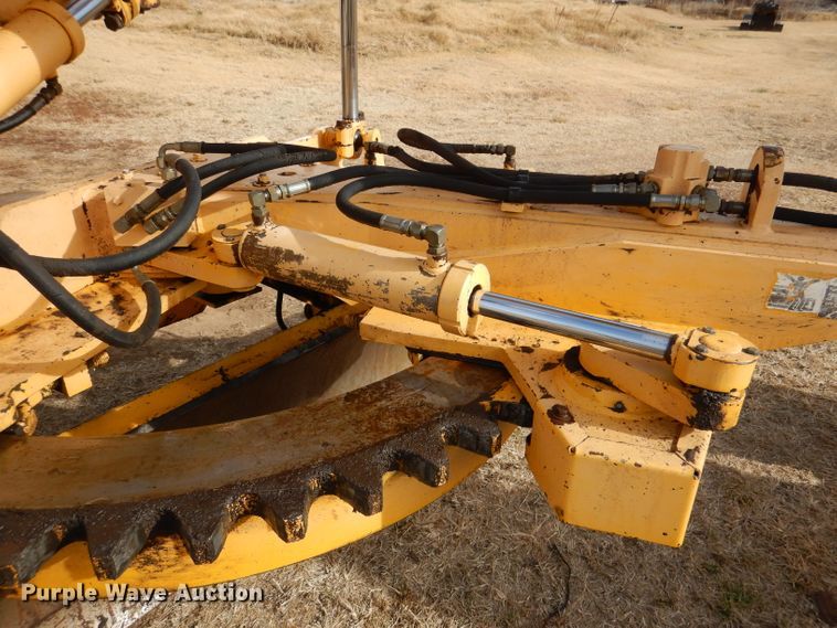 image for item DN5404 Champion 720A  VHP motor grader