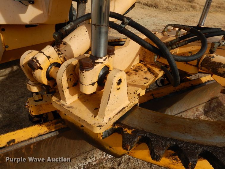 image for item DN5404 Champion 720A  VHP motor grader