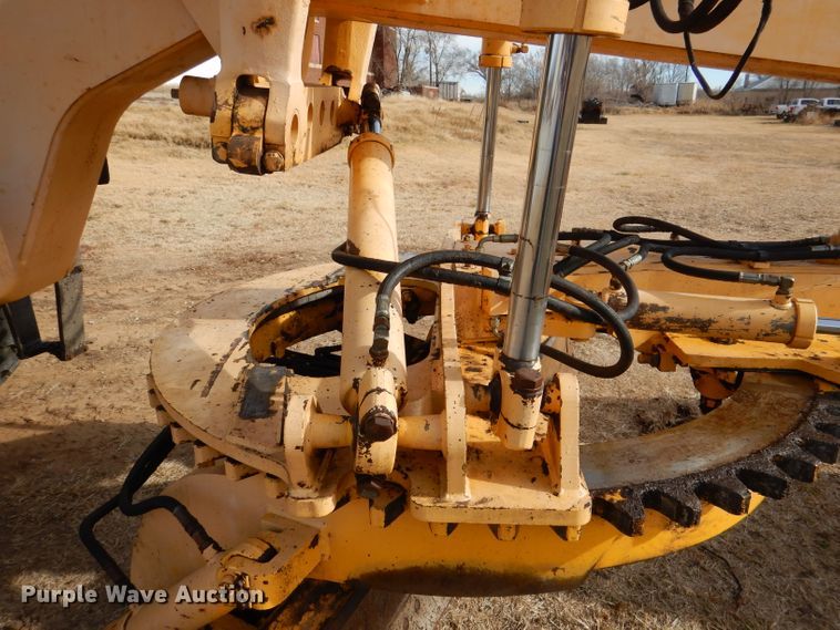 image for item DN5404 Champion 720A  VHP motor grader