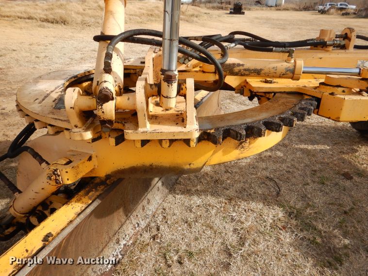 image for item DN5404 Champion 720A  VHP motor grader