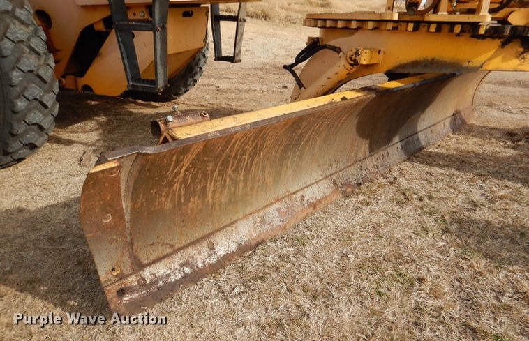 image for item DN5404 Champion 720A  VHP motor grader