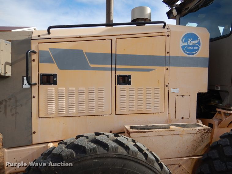 image for item DN5404 Champion 720A  VHP motor grader