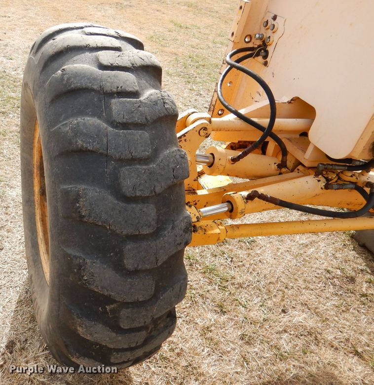 image for item DN5404 Champion 720A  VHP motor grader