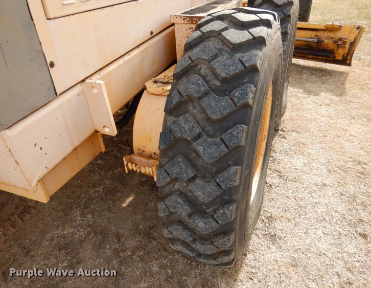 image for item DN5404 Champion 720A  VHP motor grader