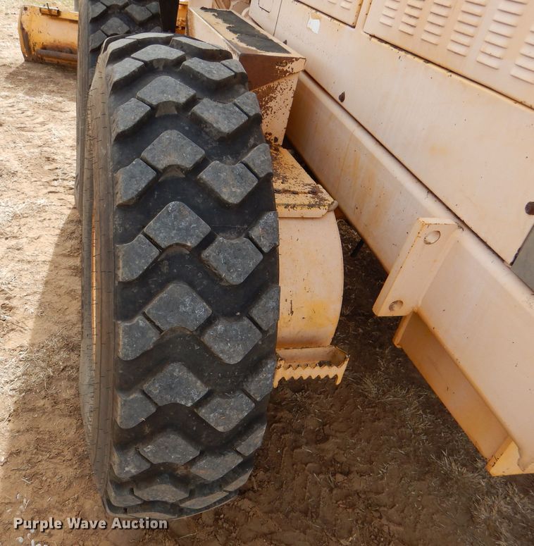 image for item DN5404 Champion 720A  VHP motor grader