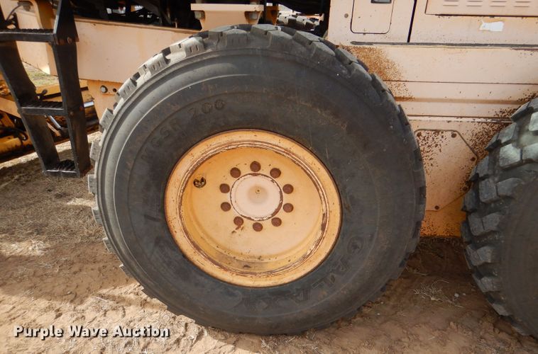 image for item DN5404 Champion 720A  VHP motor grader