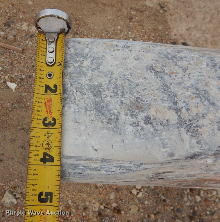 image for item DN5423 NPK E-208  breaker