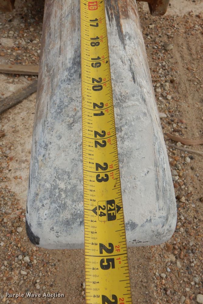 image for item DN5423 NPK E-208  breaker