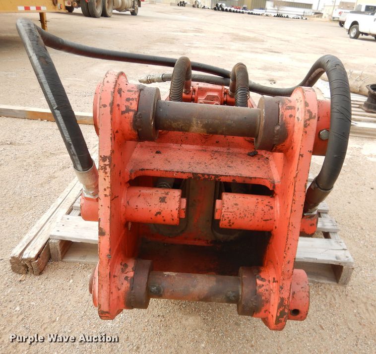 image for item DN5423 NPK E-208  breaker