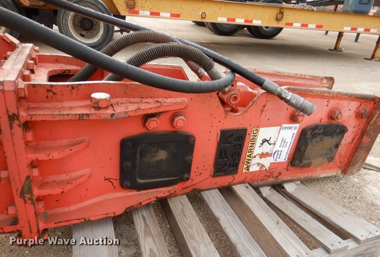 image for item DN5423 NPK E-208  breaker