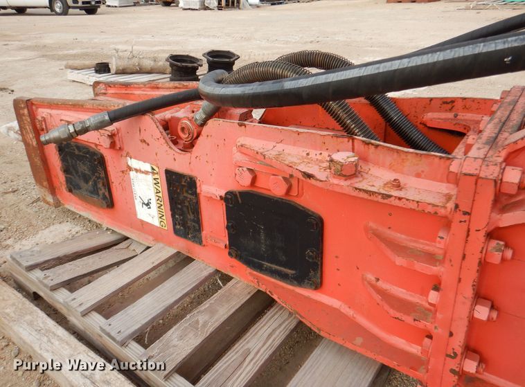 image for item DN5423 NPK E-208  breaker