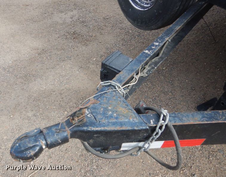 image for item DN6255 2001 Diamond T  equipment trailer with pressure washer