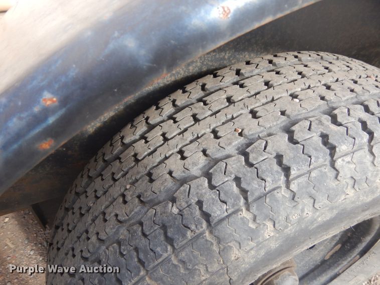 image for item DN6255 2001 Diamond T  equipment trailer with pressure washer