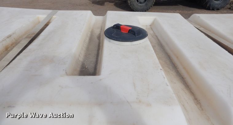 image for item DN6255 2001 Diamond T  equipment trailer with pressure washer