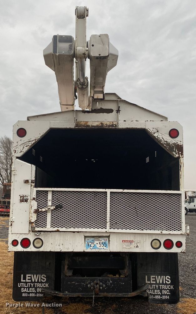 image for item DN6604 2007 International 4300  forestry bucket truck