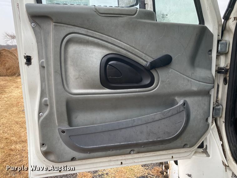 image for item DN6604 2007 International 4300  forestry bucket truck