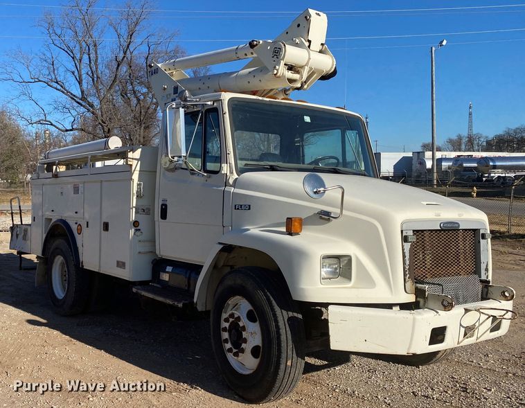 image for item DN6605 1999 Freightliner FL60  bucket truck