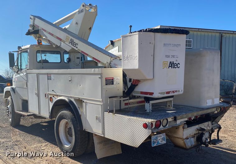 image for item DN6605 1999 Freightliner FL60  bucket truck