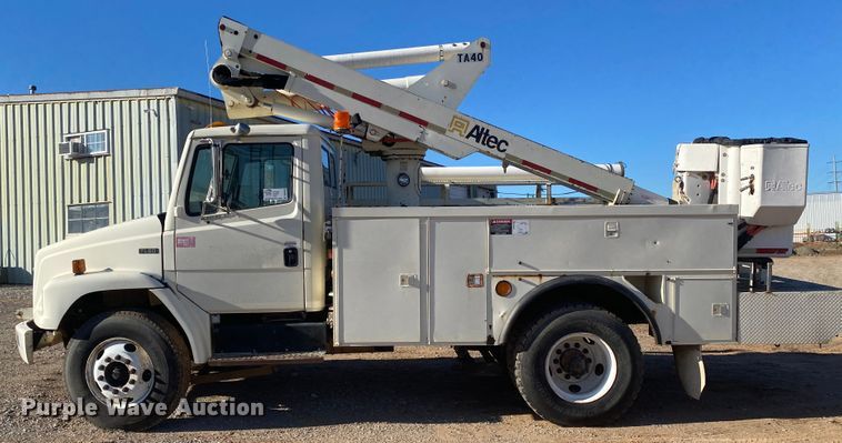 image for item DN6605 1999 Freightliner FL60  bucket truck