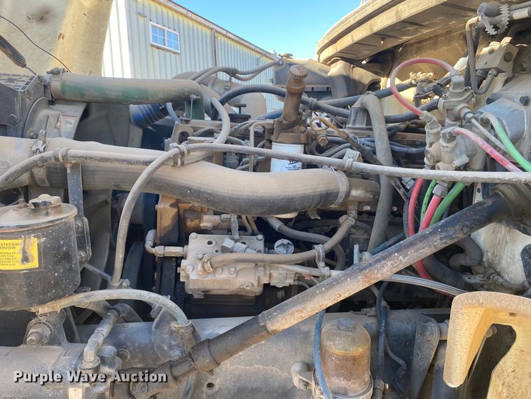 image for item DN6605 1999 Freightliner FL60  bucket truck