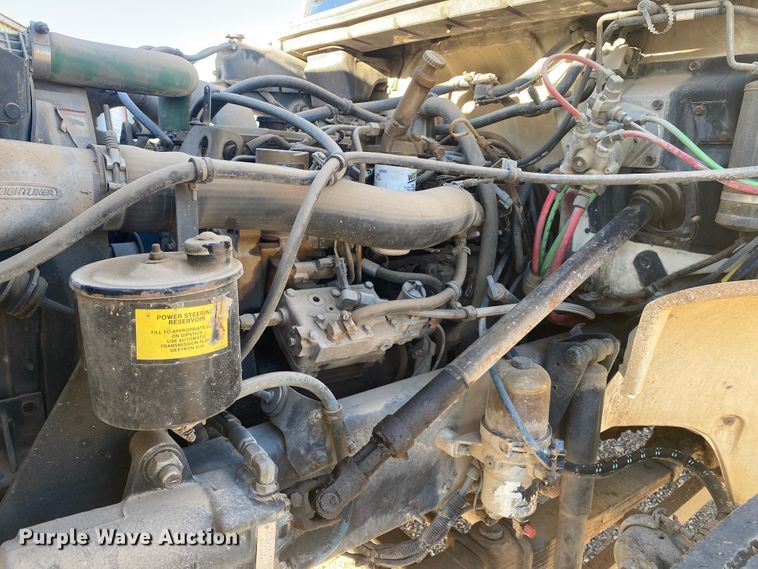 image for item DN6605 1999 Freightliner FL60  bucket truck