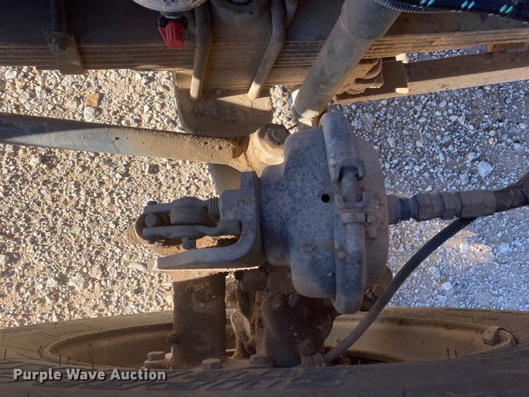 image for item DN6605 1999 Freightliner FL60  bucket truck