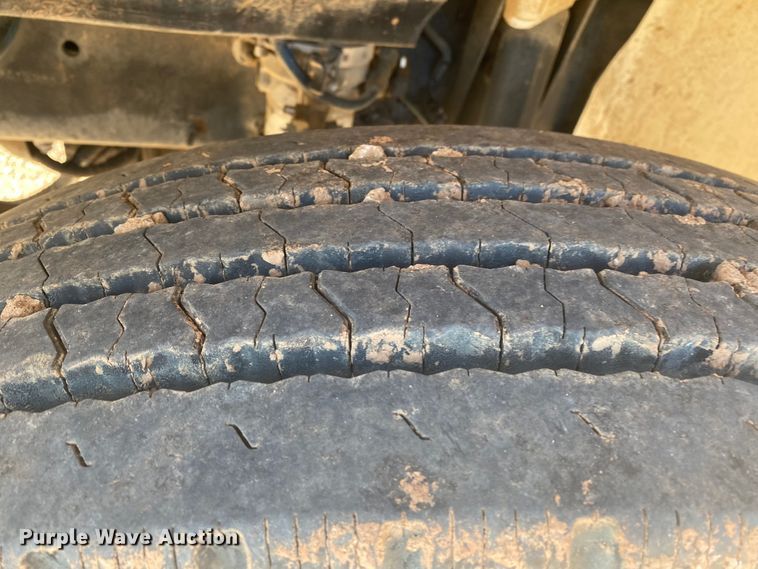 image for item DN6605 1999 Freightliner FL60  bucket truck