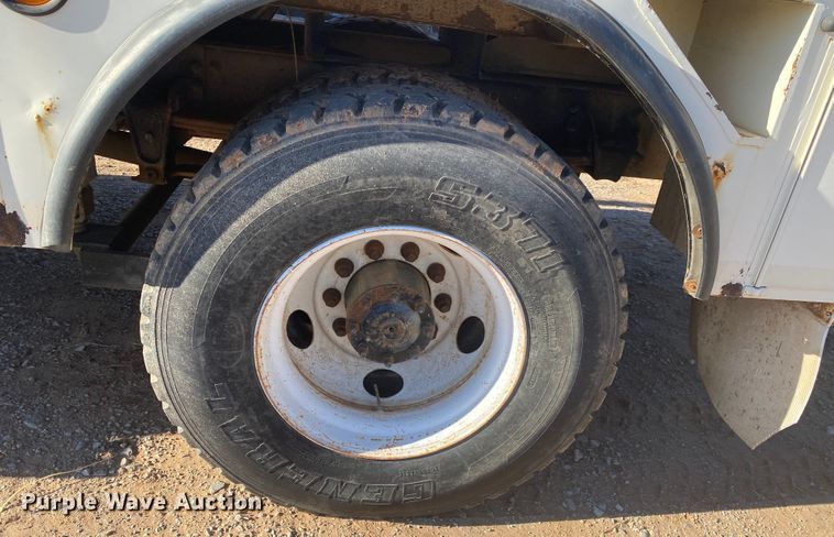 image for item DN6605 1999 Freightliner FL60  bucket truck