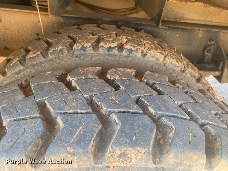 image for item DN6605 1999 Freightliner FL60  bucket truck