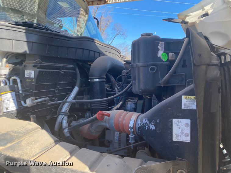 image for item DN6606 2010 International Work Star 7300  bucket truck