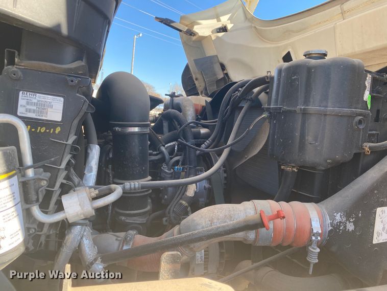 image for item DN6606 2010 International Work Star 7300  bucket truck