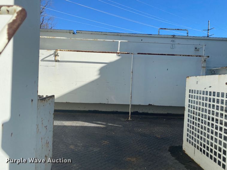 image for item DN6606 2010 International Work Star 7300  bucket truck