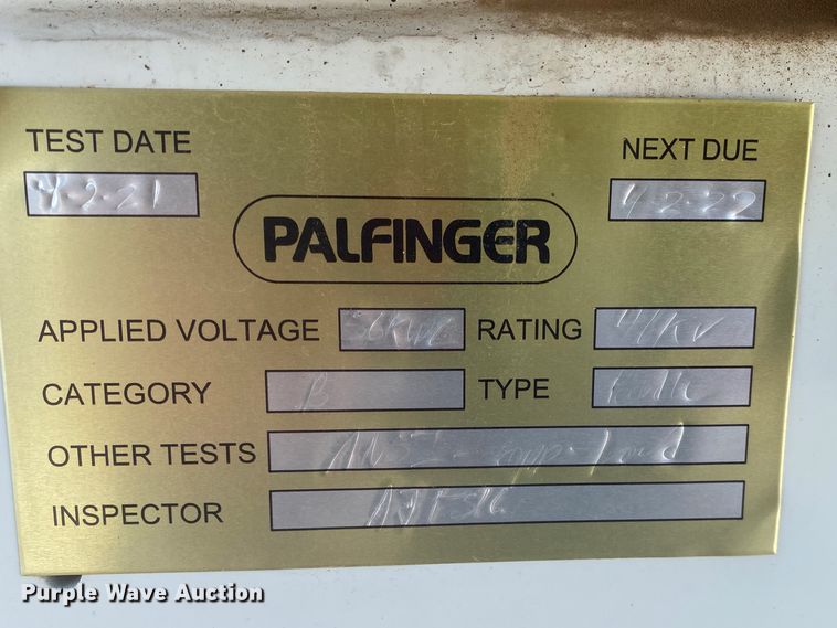 image for item DN6606 2010 International Work Star 7300  bucket truck