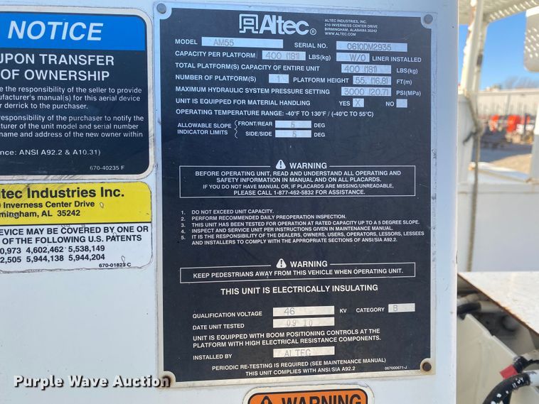 image for item DN6606 2010 International Work Star 7300  bucket truck