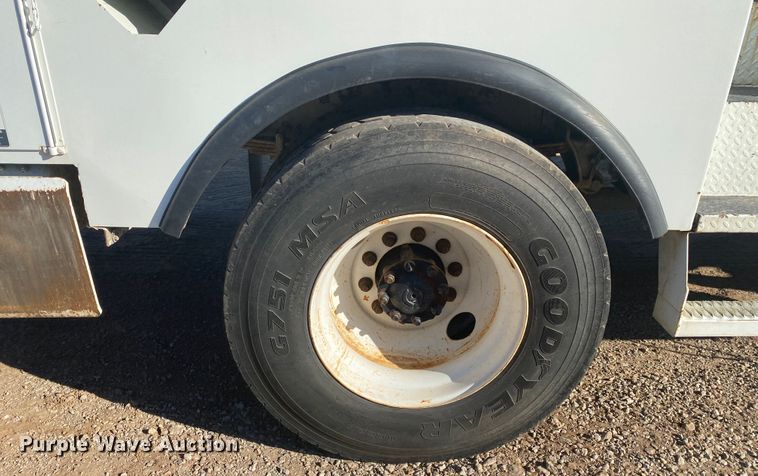 image for item DN6606 2010 International Work Star 7300  bucket truck