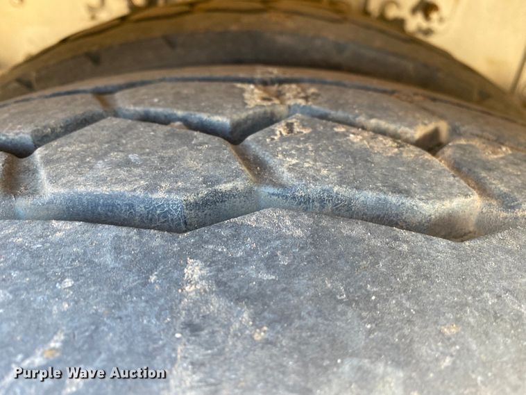 image for item DN6606 2010 International Work Star 7300  bucket truck