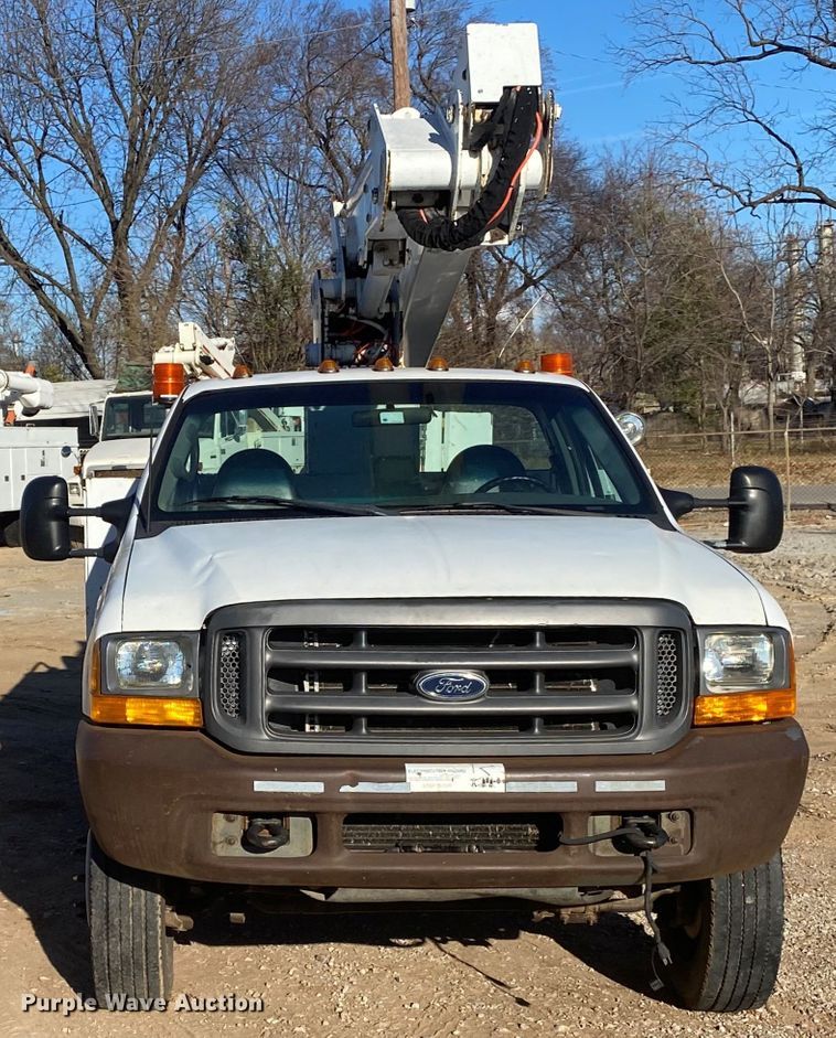 image for item DN6607 2000 Ford F550 Super Duty XL  bucket truck