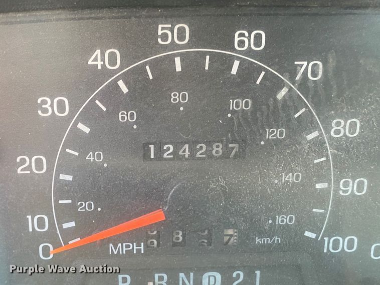 image for item DN6607 2000 Ford F550 Super Duty XL  bucket truck