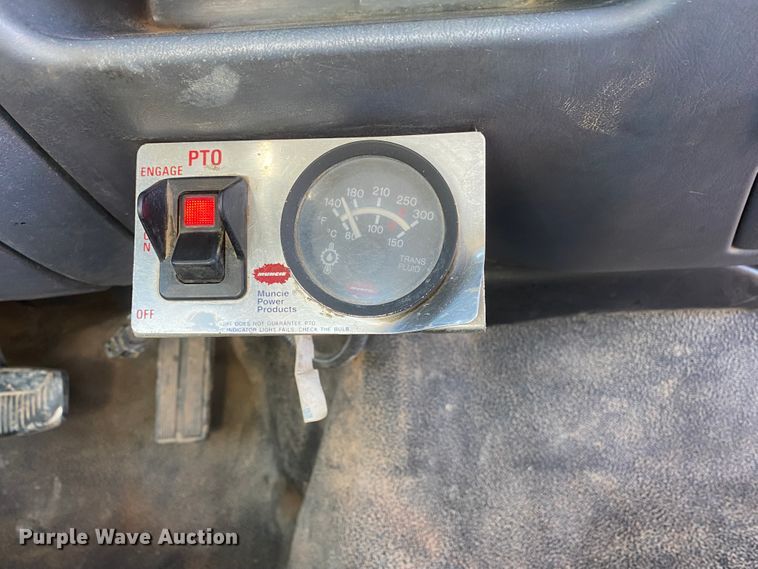 image for item DN6607 2000 Ford F550 Super Duty XL  bucket truck